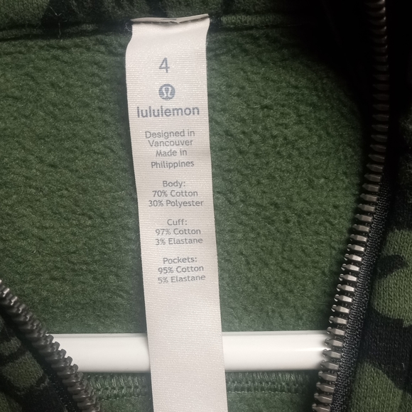 Lululemon - Picture 3 of 3